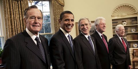 in-the-oval-office-former-president-george-bush-president-news-photo-568874837-1543650570